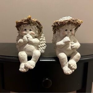 Dreamsicles: 1994 Charming Cermamic Ledge Angel Figurines (Set of 2)